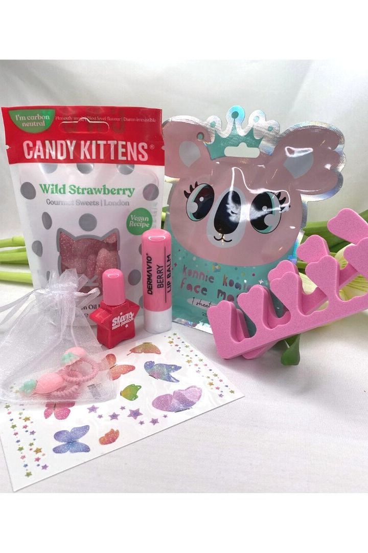 GIRLS PAMPER GIFT - Sleepover Pamper Box, Pamper Box, Gift for Her, Gift for Girl, Self Care Box, Pamper Box for Daughter, Daughter Spa